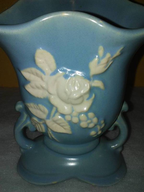 lot 388 image: Weller Cameo Vase