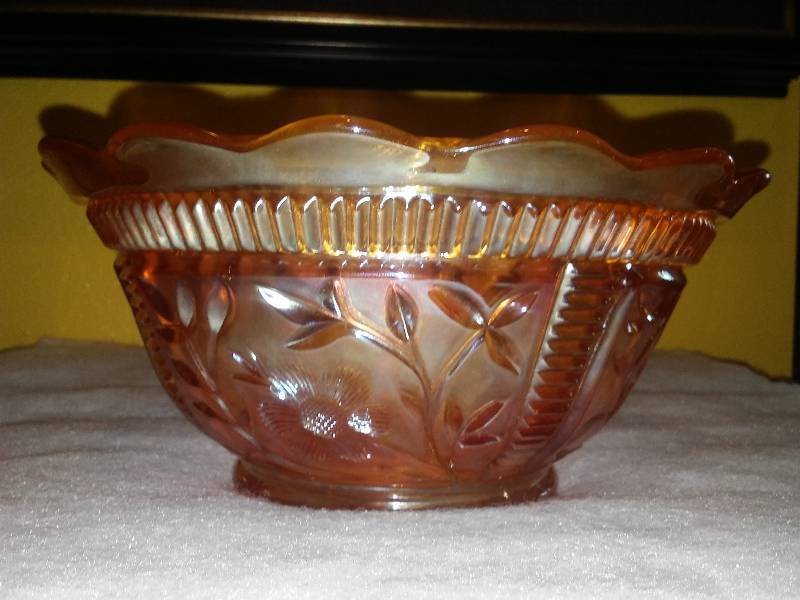 lot 363 image: Sowerby INTAGLIO DAISY  Diamonds After Glow