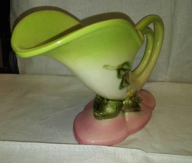 lot 366 image: Hull Chartreuse  Pink cornucopia vase