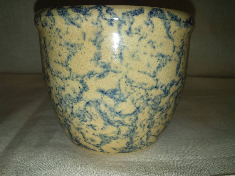 lot 365 image: Robinson Ransbottom Roseville Ohio Blue Spongeware