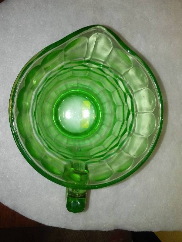 lot 358 image: Vintage Hazel Atlas Hex Optic Pitcher Green