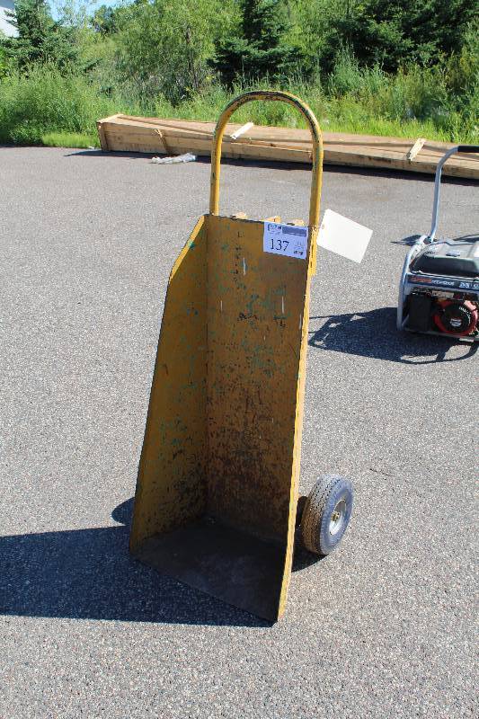 lot 137 image: 2-Wheel Hand Cart