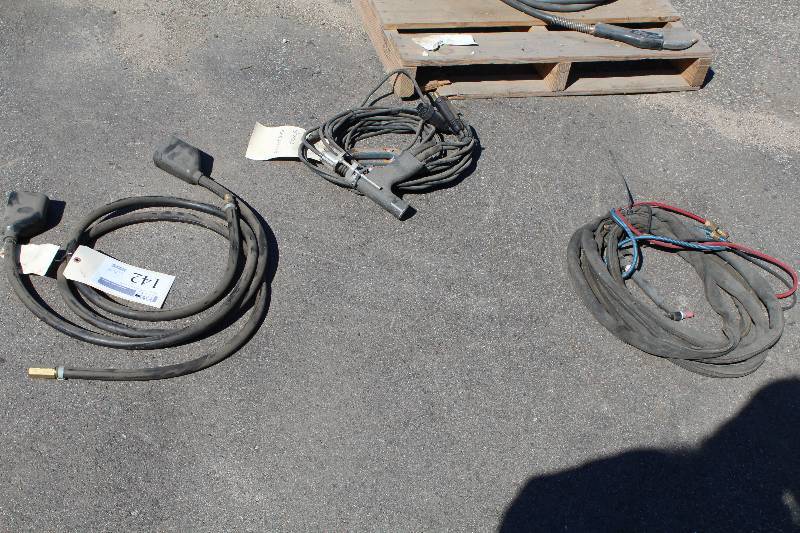 lot 142 image: Welding Cables