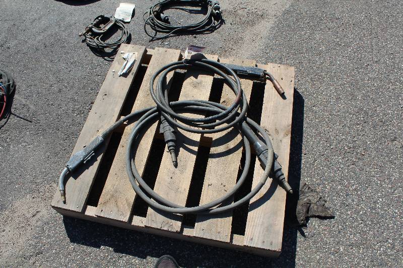 lot 143 image: Welding Cables, Tweco Mig Gun