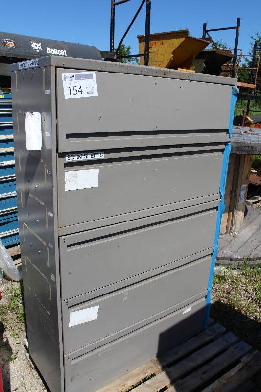 lot 154 image: 5-Drawer Metal Lateral File Cabinet