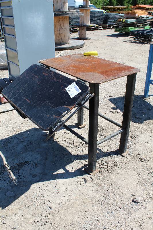 lot 158 image: Metal Work Table