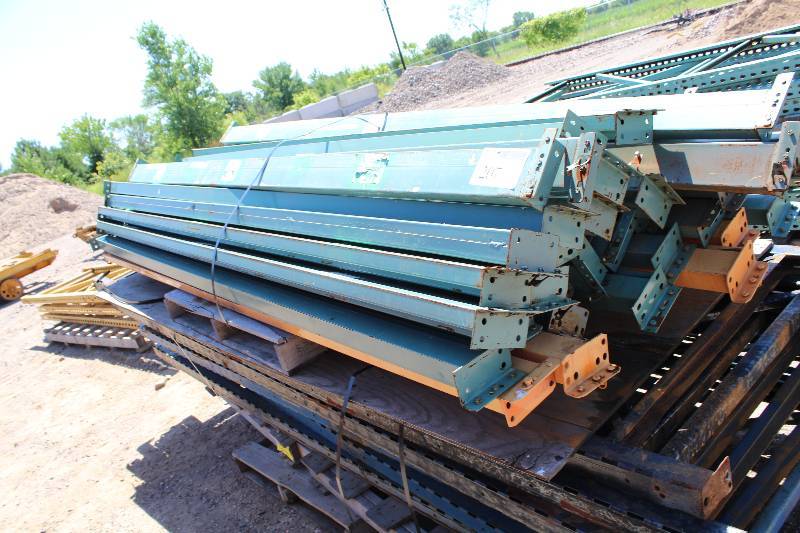 lot 207 image: Lot of (30) Pallet Racking - Beams