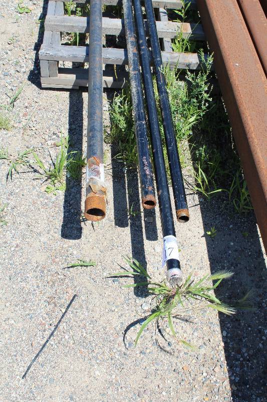 lot 217 image: Lot of (4) Pipes