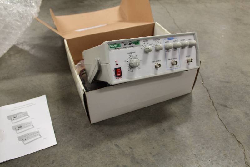 lot 249 image: SKMI SK3000 3MHz Sweep Function Generator