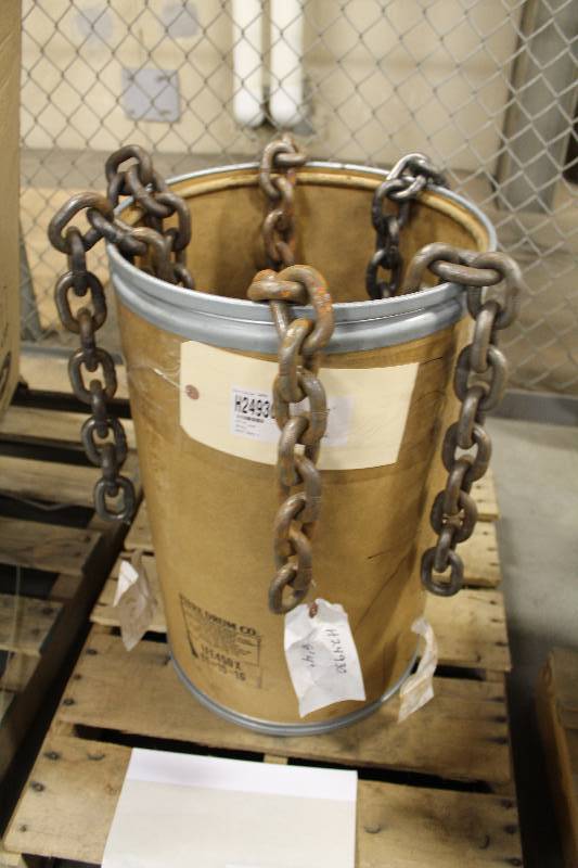 lot 264 image: Chains