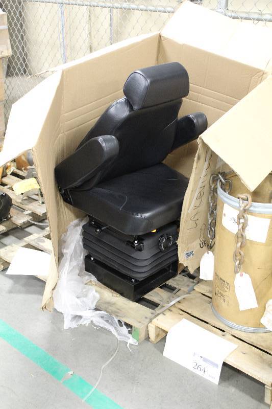 lot 248 image: Seat w Belt & Turntable