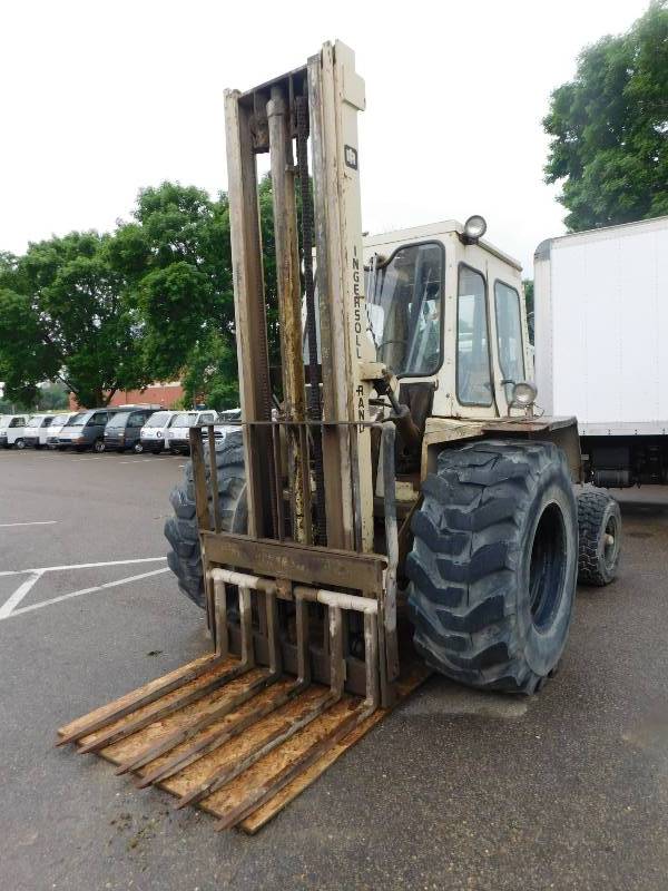 lot 3 image: 8000lb Ingersoll Rand RT708G Rough Terrain Forklift