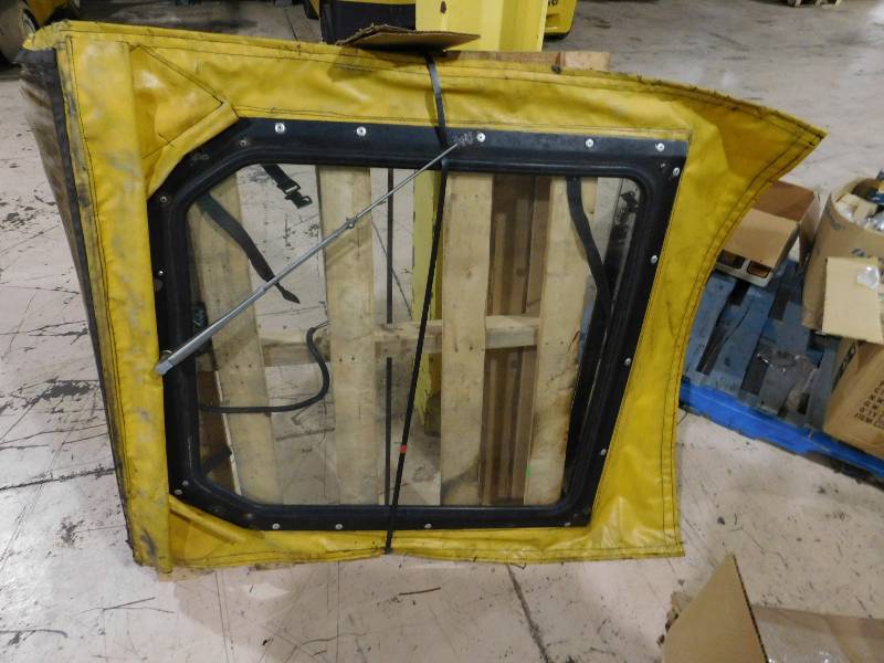 lot 11 image: Forklift Windshield - 35 x 40