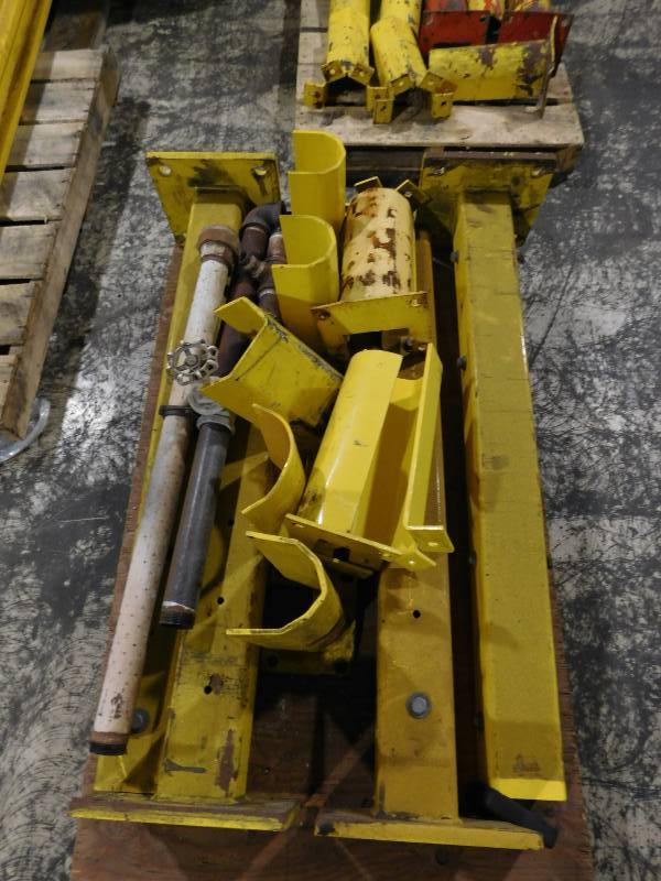 lot 33 image: Pallet Racking Guards & Safety Rails