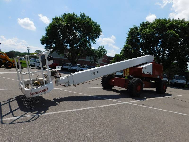 lot 2 image: 1997 Snorkelift TB60 4WD Telescopic Boom Lift