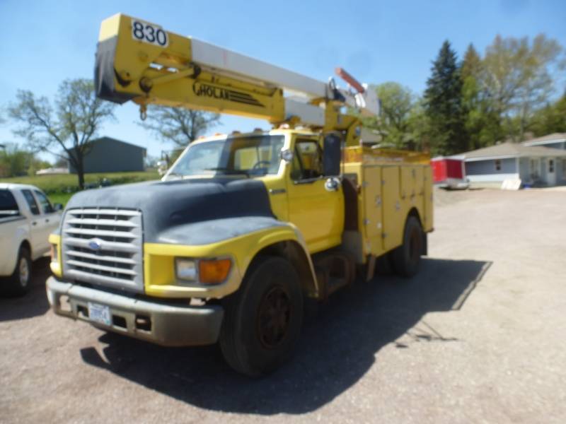1997 Ford F-800 Boom Truck