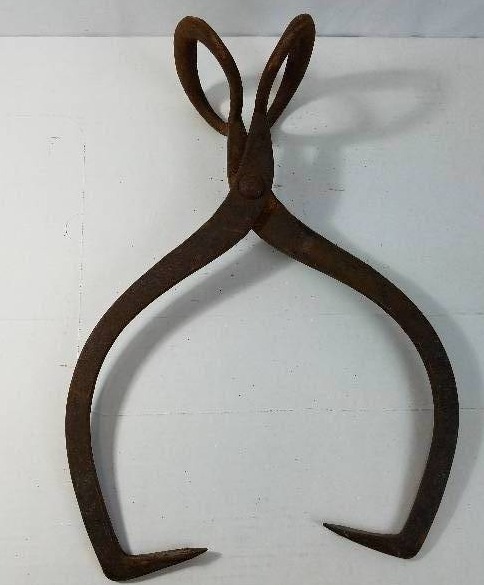 lot 6 image: Antique large Ice Tong