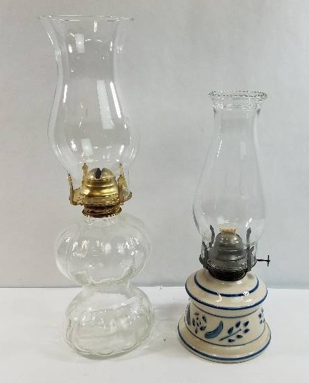lot 11 image: Vintage Farmers Ligh oil lamps set of 2