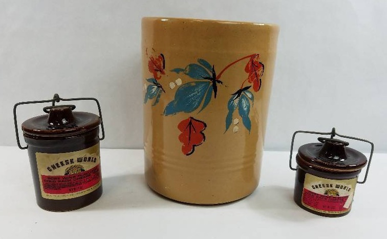 lot 15 image: Lot of three crocks