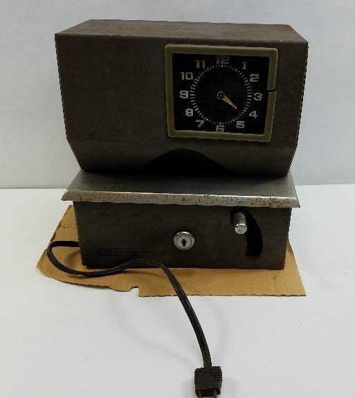 lot 22 image: Antique Time Clock