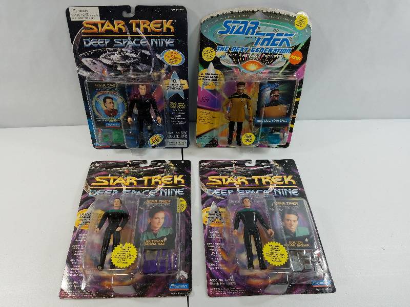 lot 30 image: Star Trek & Deep Space 9 Action Figure lot of 4