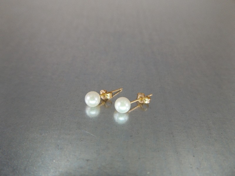14K Yellow Gold Pearl Earrings