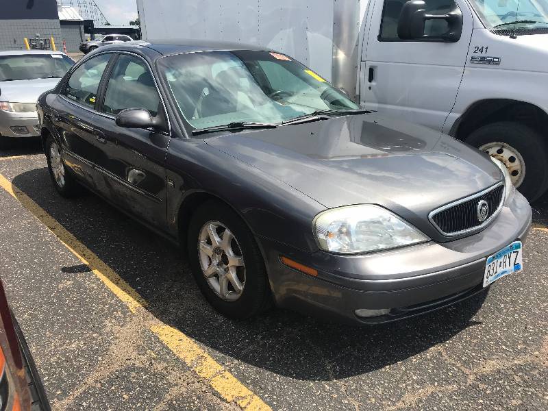 lot 31 image: 2002 Mercury Sable LS