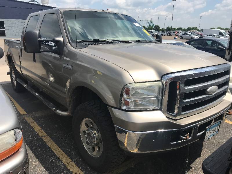 lot 32 image: 2006 Ford F-250 Powerstoke Diesel 4x4