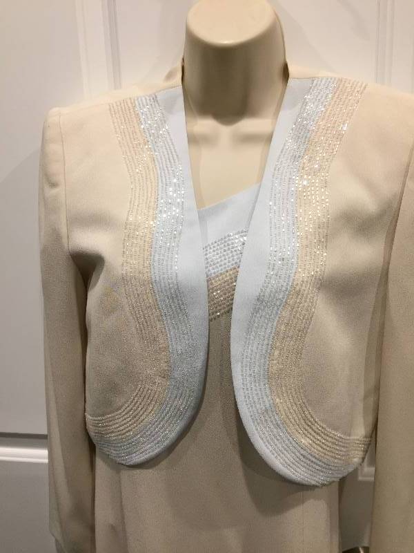 lot 530 image: NWT Daymor Couture Long Dress & Jacket Sz 4