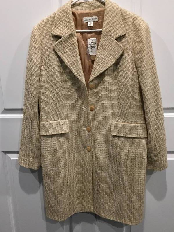 lot 560 image: NWT SpringSummer Coat Sz 16