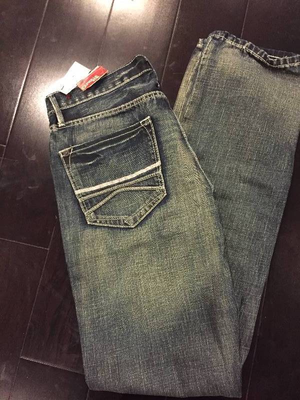 lot 590 image: NWT Express Mens Jeans 34 x 34