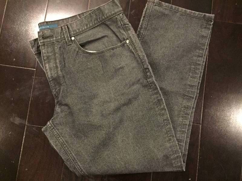 lot 591 image: Perry Elis Black Jeans Sz 38 x 30