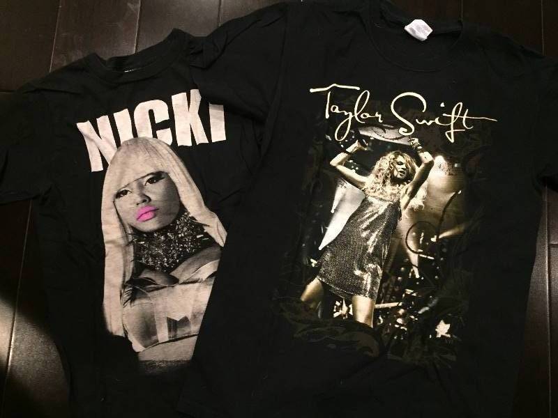 lot 593 image: Concert Ts - Taylor Swift & Nicki - Sz S