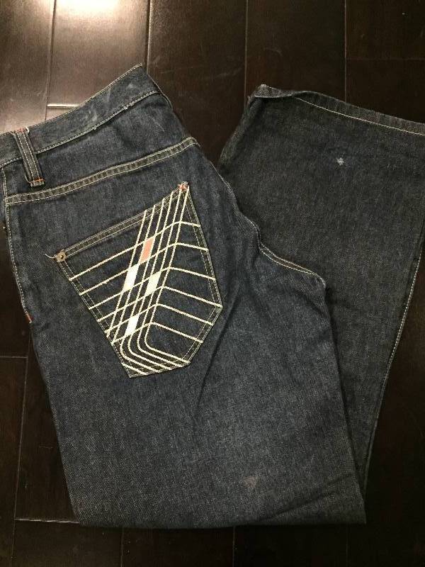 lot 596 image: Sean John Jeans Sz 32