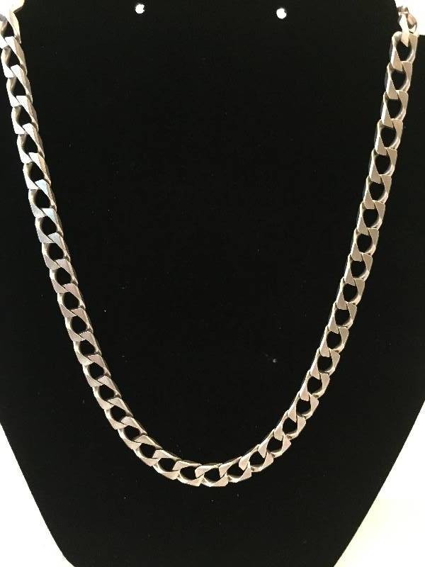 lot 428 image: Necklace - Sterling Silver - Heavy Chain