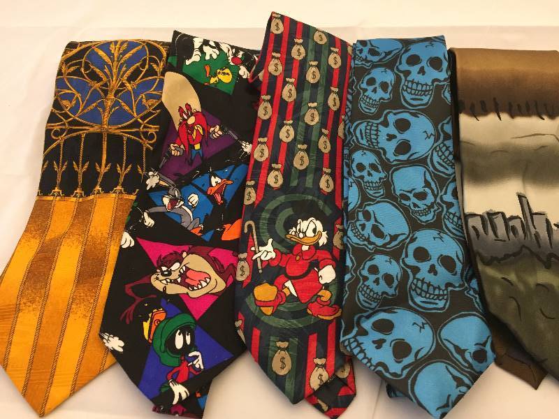 lot 516 image: Ties - Money Bags, Skulls, Looney Tunes, More