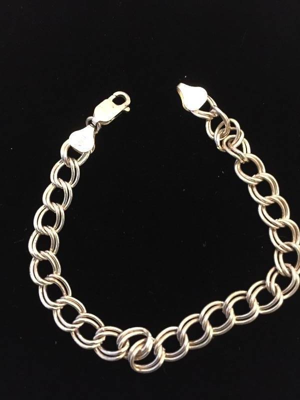 lot 437 image: Bracelet - Sterling Silver Link - Charm