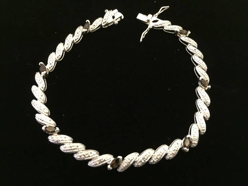 lot 438 image: Bracelet - Sterling Silver - Purple Stones