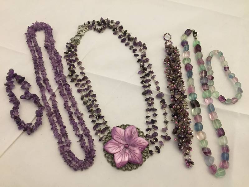 lot 447 image: Amythst & Amythst Like Jewelry