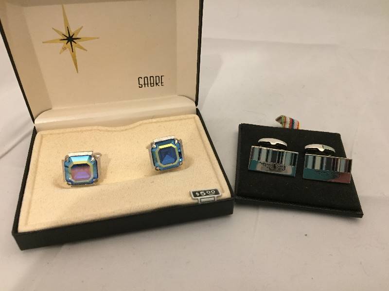 lot 449 image: Cufflinks - Vintage