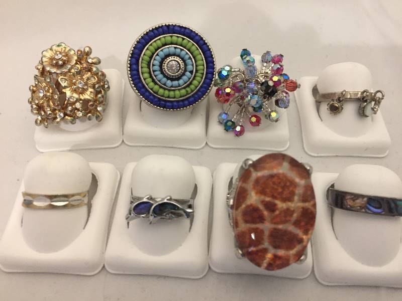 lot 583 image: Rings - Costume