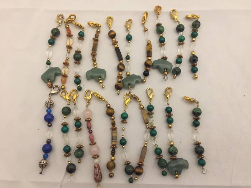 lot 492 image: Zipper Pulls - Natural Stones