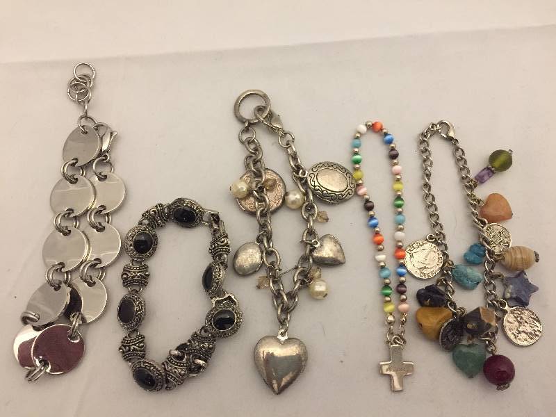 lot 495 image: Bracelets - Charm & More