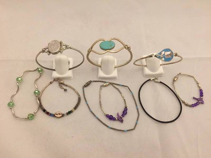 lot 543 image: Bracelets - Beaded & Bangle