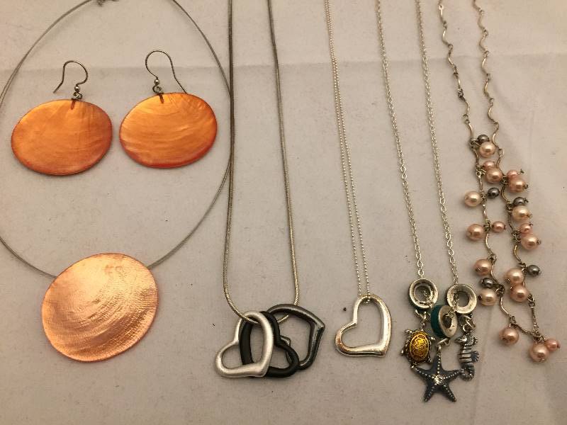 lot 555 image: Necklaces - Shell, Heart, Pearls, Sealife
