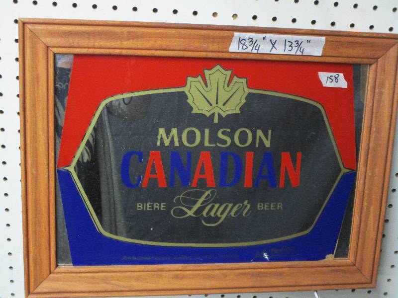 lot 9 image: Molson Canadian Beer Lager
