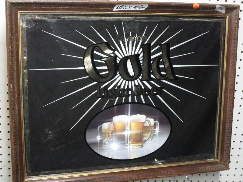 lot 41 image: Gold Light Beer Mirror