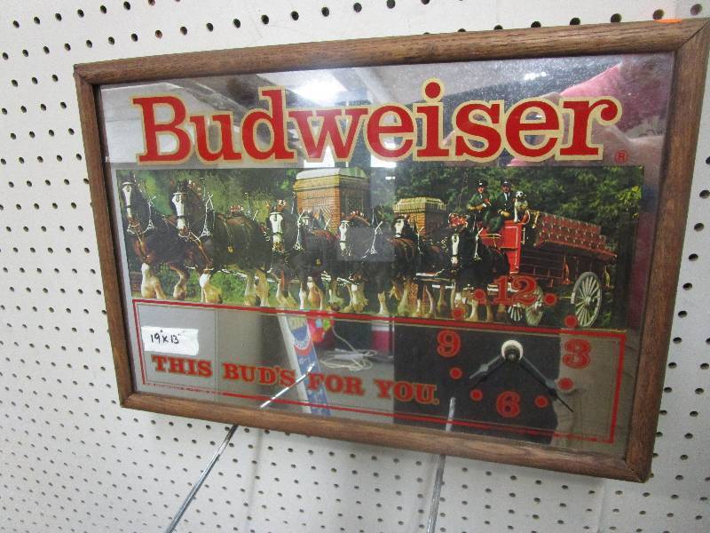 lot 77 image: Budweiser Mirror Clock