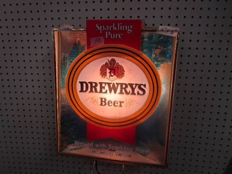 lot 85 image: Drewrys Beer Light