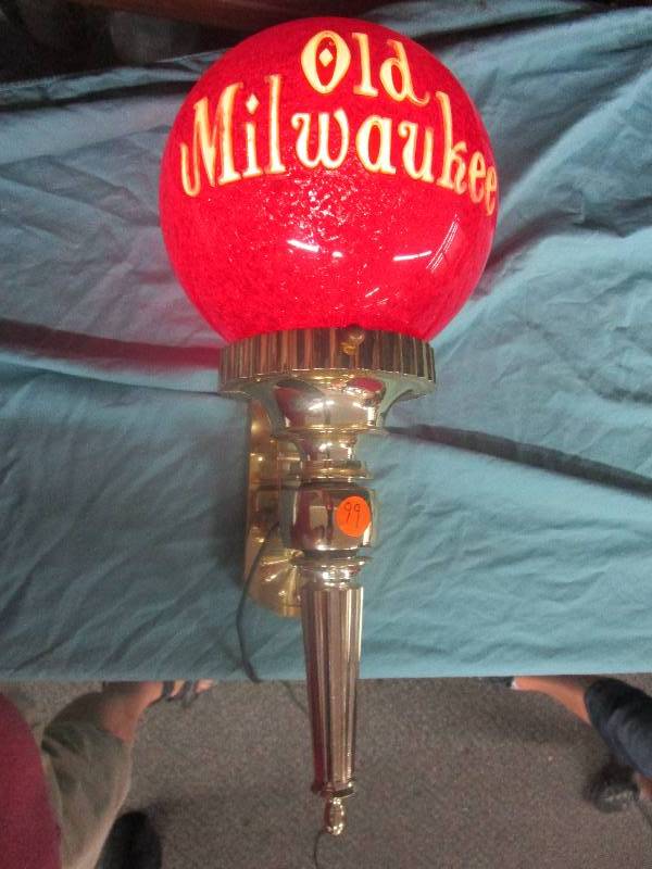 lot 99 image: Old Milwaukee Beer Light